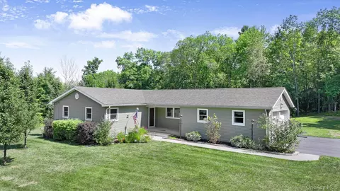 152 Delmar Hill Rd, Wawayanda, NY 10973