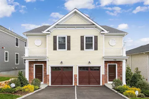 170-172 Woodside Ave, Harrison, NY 10604