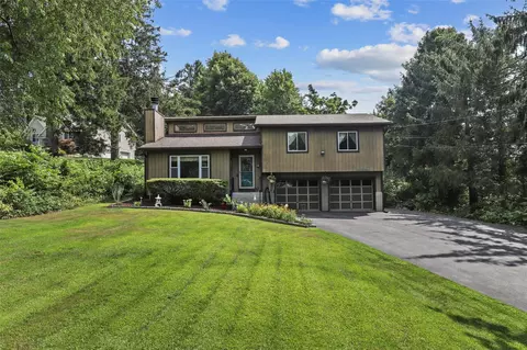 287 Union Valley Rd, Mahopac, NY 10541