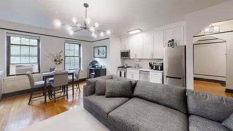105 Garth Rd #4K, Scarsdale, NY 10583