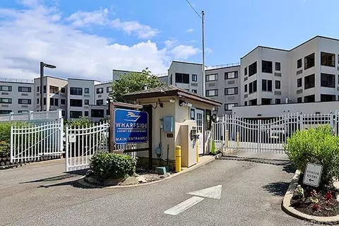 725 Miller Ave #137, Freeport, NY 11520