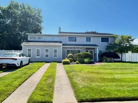 Undisclosed, Copiague, NY 11726