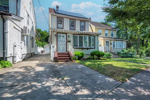 235-15 88th Ave, New York, NY 11427