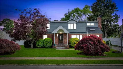 219 Evergreen Ave, Bethpage, NY 11714