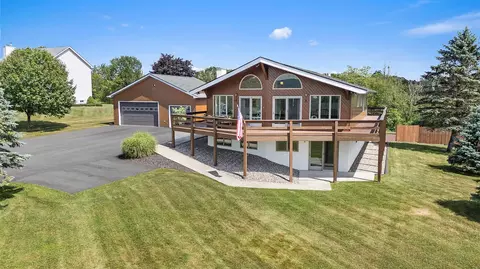 58 White Bridge Rd, Mount Hope, NY 10940