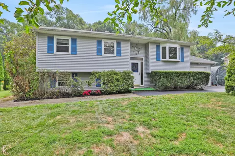 187 Riverview Dr, Wappinger, NY 12524