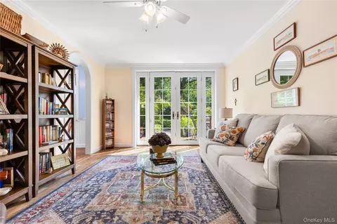 2 Brooklands #GD, Yonkers, NY 10708
