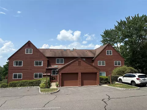 304 Orchard Hill Ln #304, Southeast, NY 10509