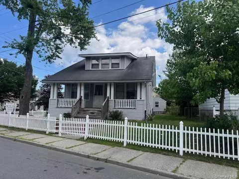22 Bonnell St, Middletown, NY 10940