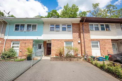 34 Roosevelt Dr, West Haverstraw, NY 10993