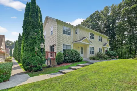 129 Stringham Rd #32, La Grange, NY 12540