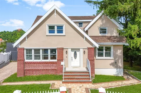 9 Aka 11 Wellesley Ave, Yonkers, NY 10705