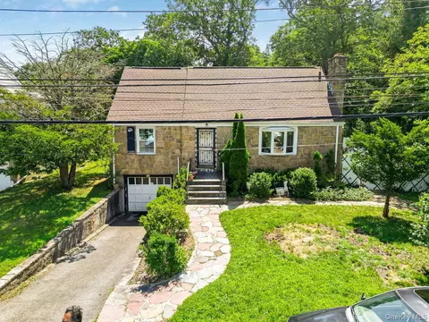 60 Gramercy Ave, Yonkers, NY 10701