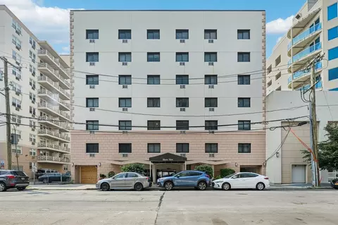 420 Shore Rd #2M, Long Beach, NY 11561