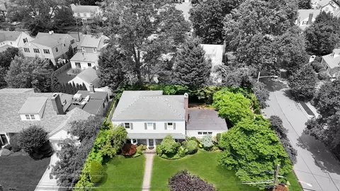 61 Voorhis Ave, Rockville Centre, NY 11570