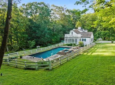 128 Beaver Dam Rd, Katonah, NY 10536