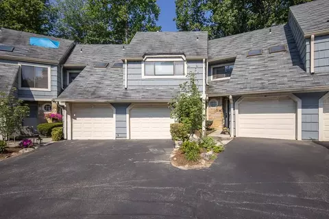 267 Treetop Cir #267, Clarkstown, NY 10954
