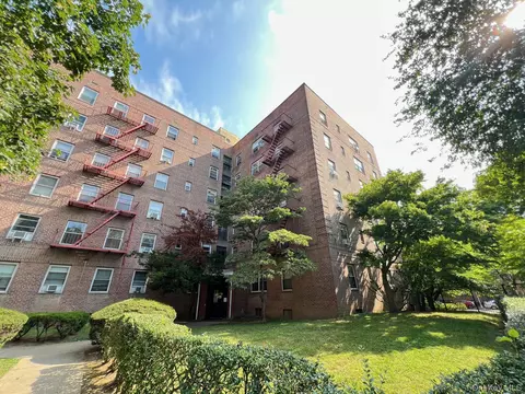 147-37 38th Ave #C66, New York, NY 11354