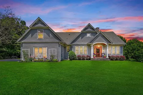 12 Cortright Rd, Greenville, NY 12771