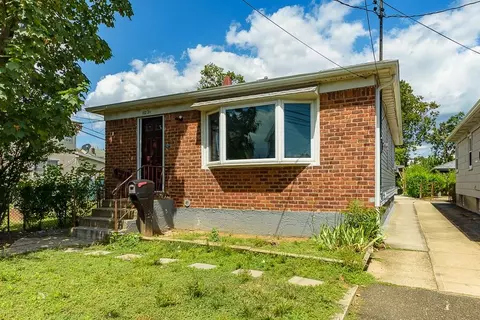11221 148th St, Jamaica, NY 11435
