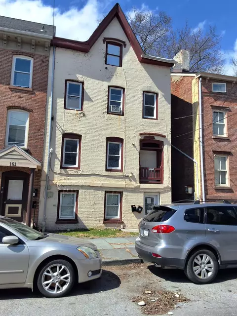 163 Chambers St, Newburgh, NY 12550