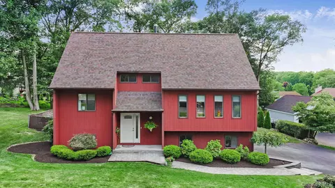34 Rockwood Dr, Newburgh, NY 12550