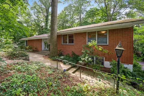 160 Hampshire Rd, Yonkers, NY 10708