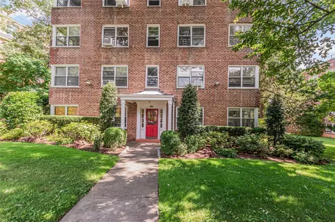 781 Palmer Rd #3B, Yonkers, NY 10708