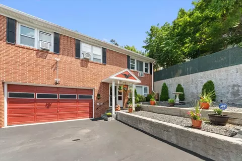 2 Greystone Ter, Yonkers, NY 10701