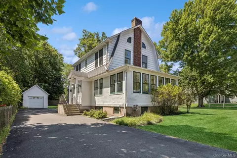 139 Castle Heights Ave, Clarkstown, NY 10960