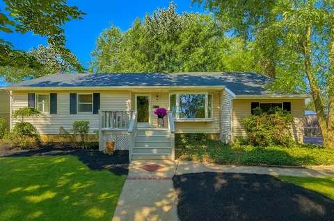 2 Unity Dr, Centereach, NY 11720