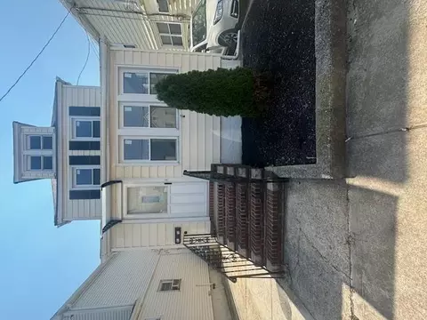 9116 246th St, New York, NY 11426