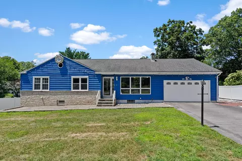 51 Loockerman Ave, Poughkeepsie, NY 12601