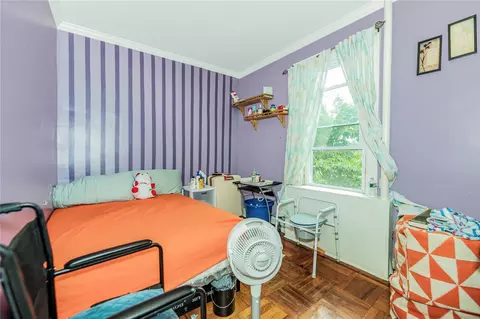 Bedroom - 4101 Paulding Ave, New York, NY 10466 photo 3 of 5