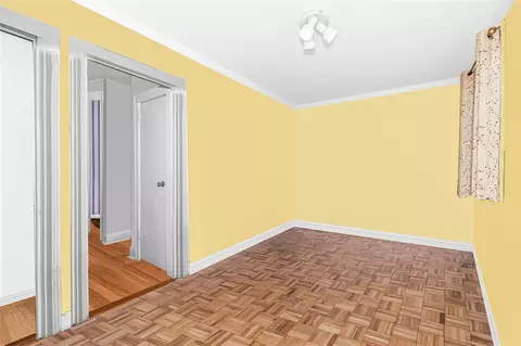 Bedroom - 4101 Paulding Ave, New York, NY 10466 photo 4 of 5
