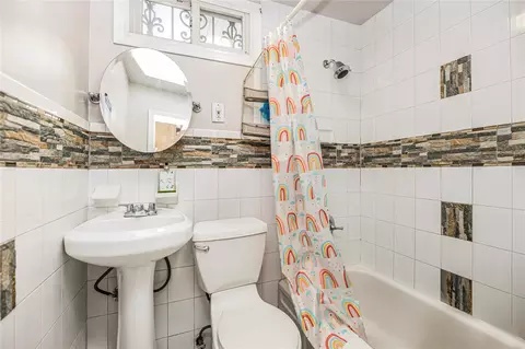 Bath - 4101 Paulding Ave, New York, NY 10466 photo 4 of 6