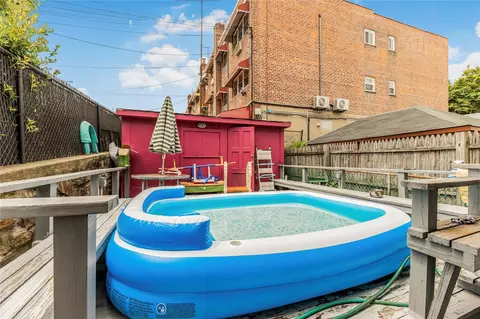 Exterior - 4101 Paulding Ave, New York, NY 10466 photo 5 of 9