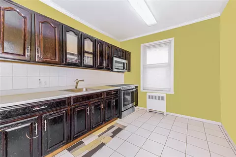 Kitchen - 4101 Paulding Ave, New York, NY 10466 photo 2 of 2