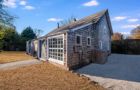 88 Pantigo Rd, East Hampton, NY 11937