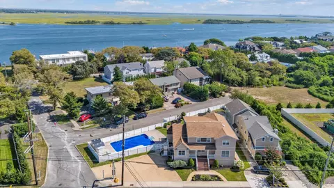 1590 Beech St, Atlantic Beach, NY 11509