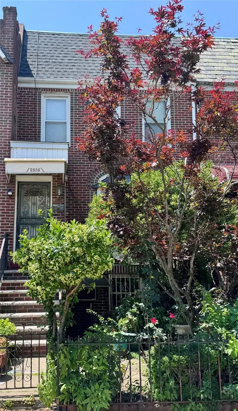 2016 E 28th St, Brooklyn, NY 11229