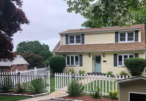 678 Bellevue Ave N, Yonkers, NY 10703