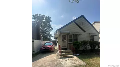11836 236th St, New York, NY 11411