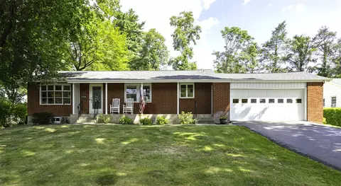 37 Chestnut St, Poughkeepsie, NY 12601