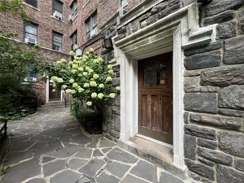 3392 Wayne Ave #F42, New York, NY 10467