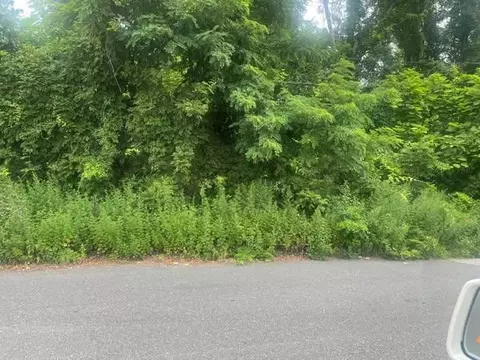 Coates Ave Portion Rd Ave, Brookhaven, NY