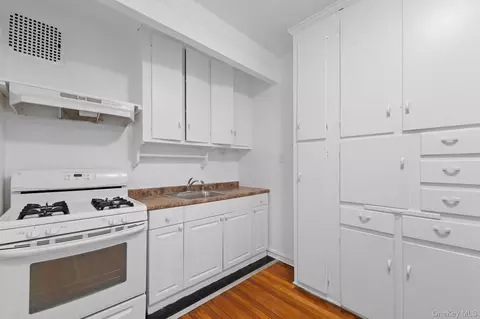 44-10 Ketcham St #3F, New York, NY 11373