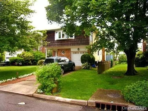 3430 Colony Dr, Baldwin, NY 11510