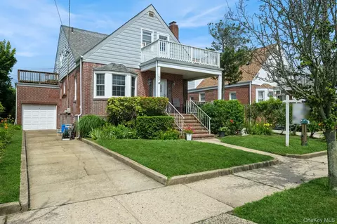 163 Lindell Blvd, Long Beach, NY 11561