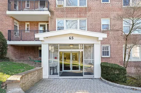65 Durham Rd #2E, Yonkers, NY 10708